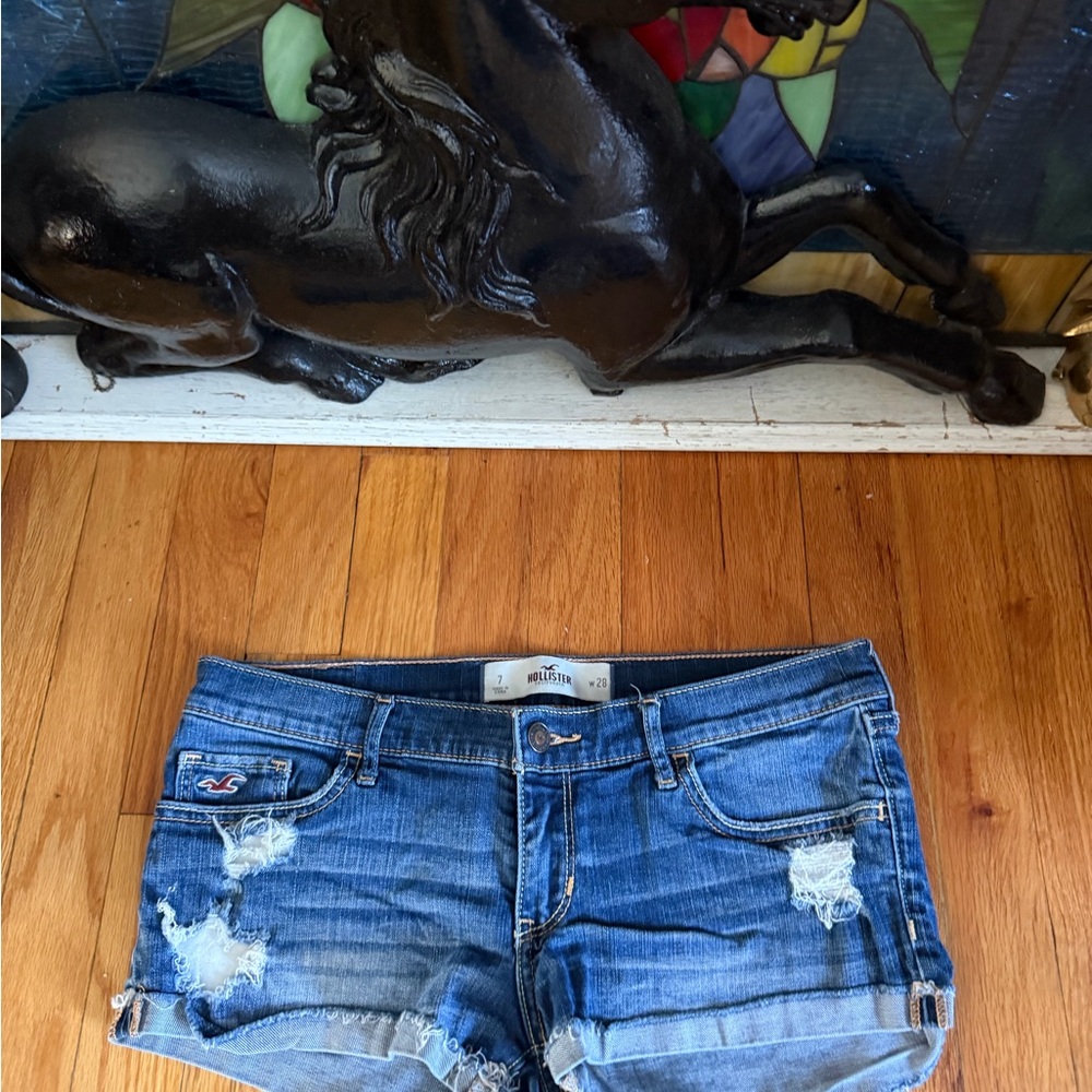 Hollister Distressed Denim Blue Women’s Shorts